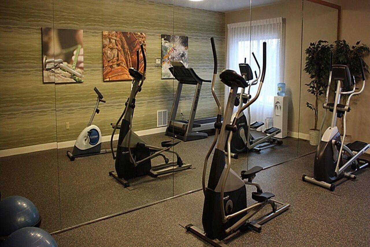 Holiday Inn Express Munising-Lakeview, An Ihg Hotel Εξωτερικό φωτογραφία