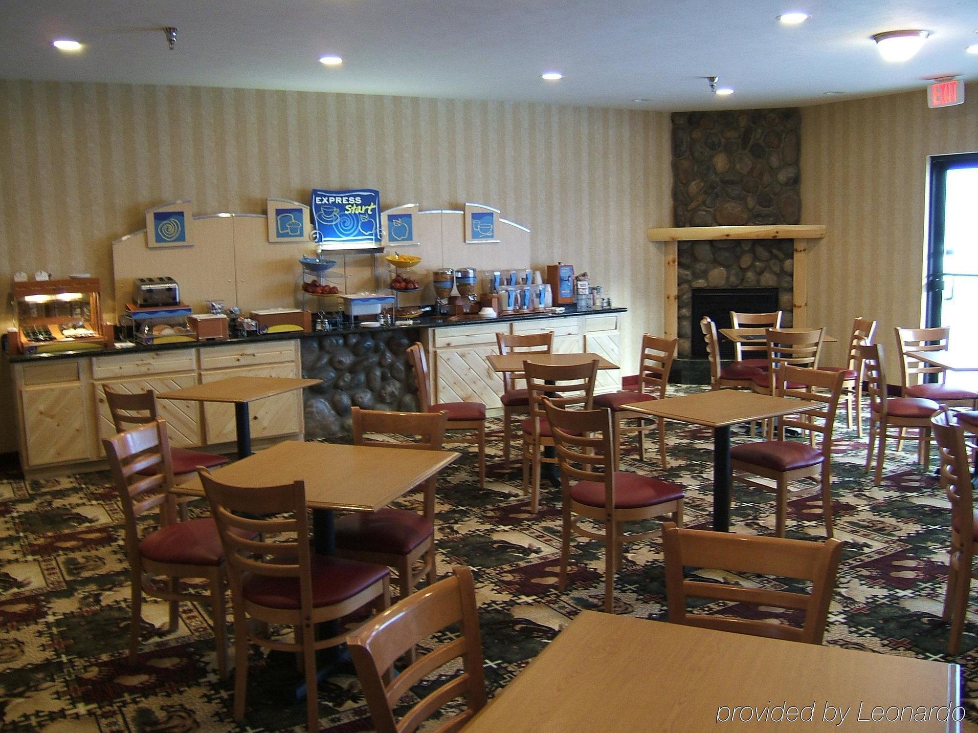 Holiday Inn Express Munising-Lakeview, An Ihg Hotel Εστιατόριο φωτογραφία