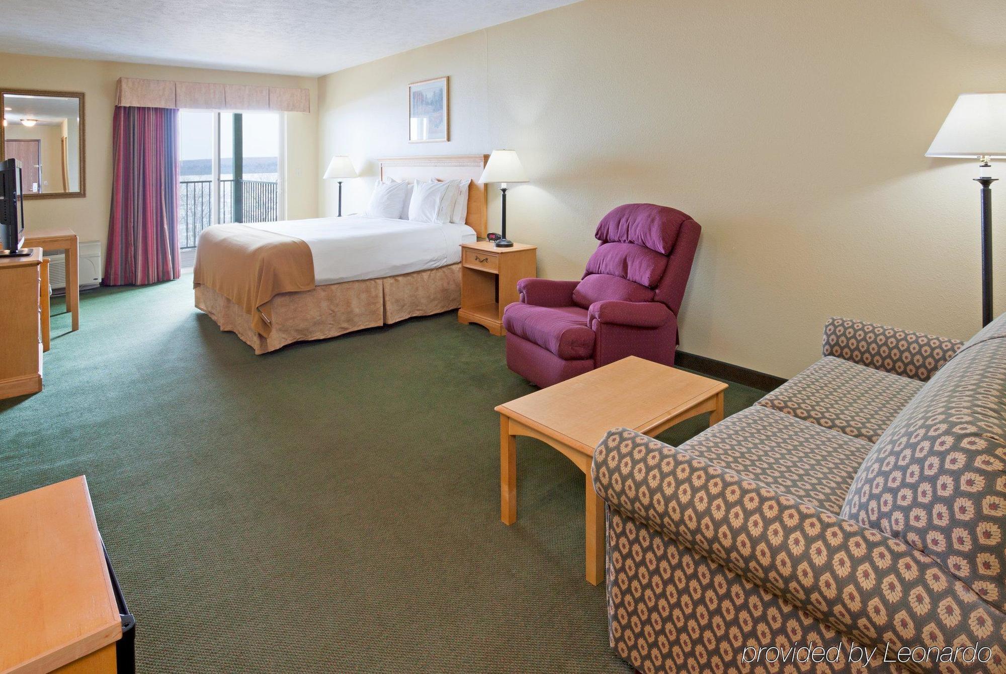 Holiday Inn Express Munising-Lakeview, An Ihg Hotel Δωμάτιο φωτογραφία