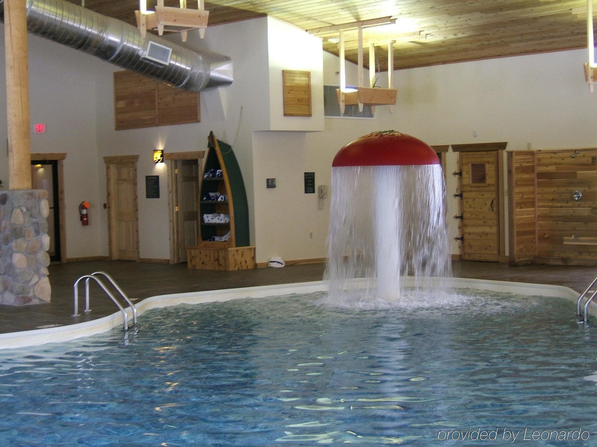 Holiday Inn Express Munising-Lakeview, An Ihg Hotel Εξωτερικό φωτογραφία