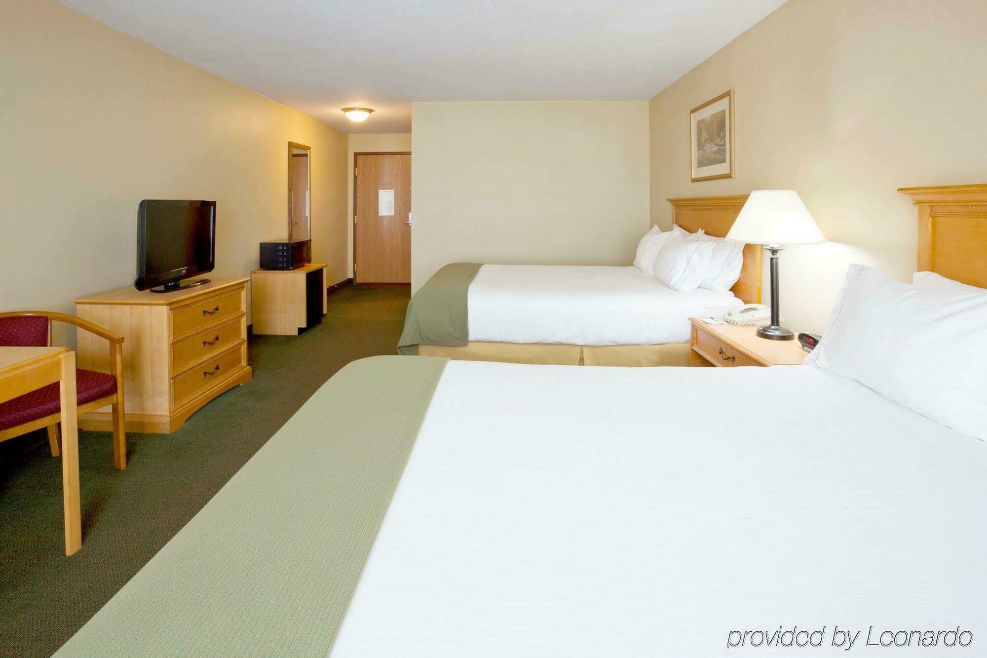 Holiday Inn Express Munising-Lakeview, An Ihg Hotel Δωμάτιο φωτογραφία